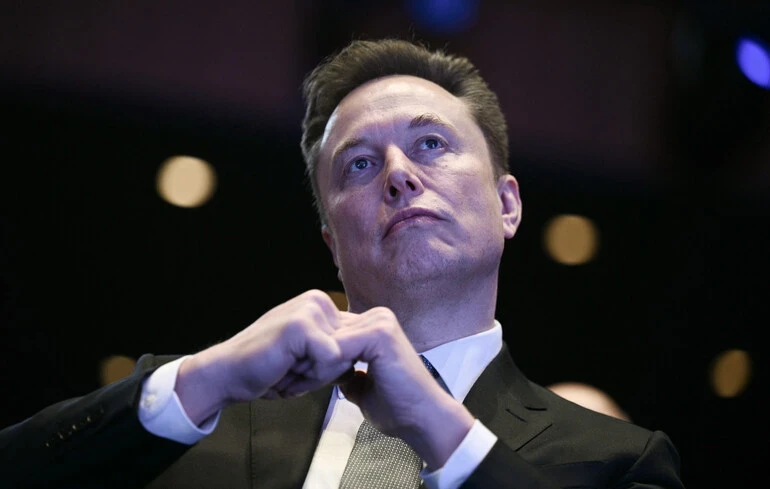 Маск задумав злиття на $3,5 трлн: Tesla і SpaceX готуються до великої угоди